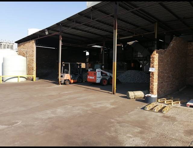 4,500M² WAREHOUSE FOR SALE IN VULCANIA